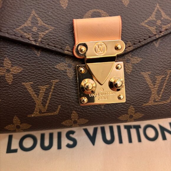 π©οΈLOUIS VUITTON gradient cowhide shoulder crossbody handbagπ₯³ - Picture 2 of 10